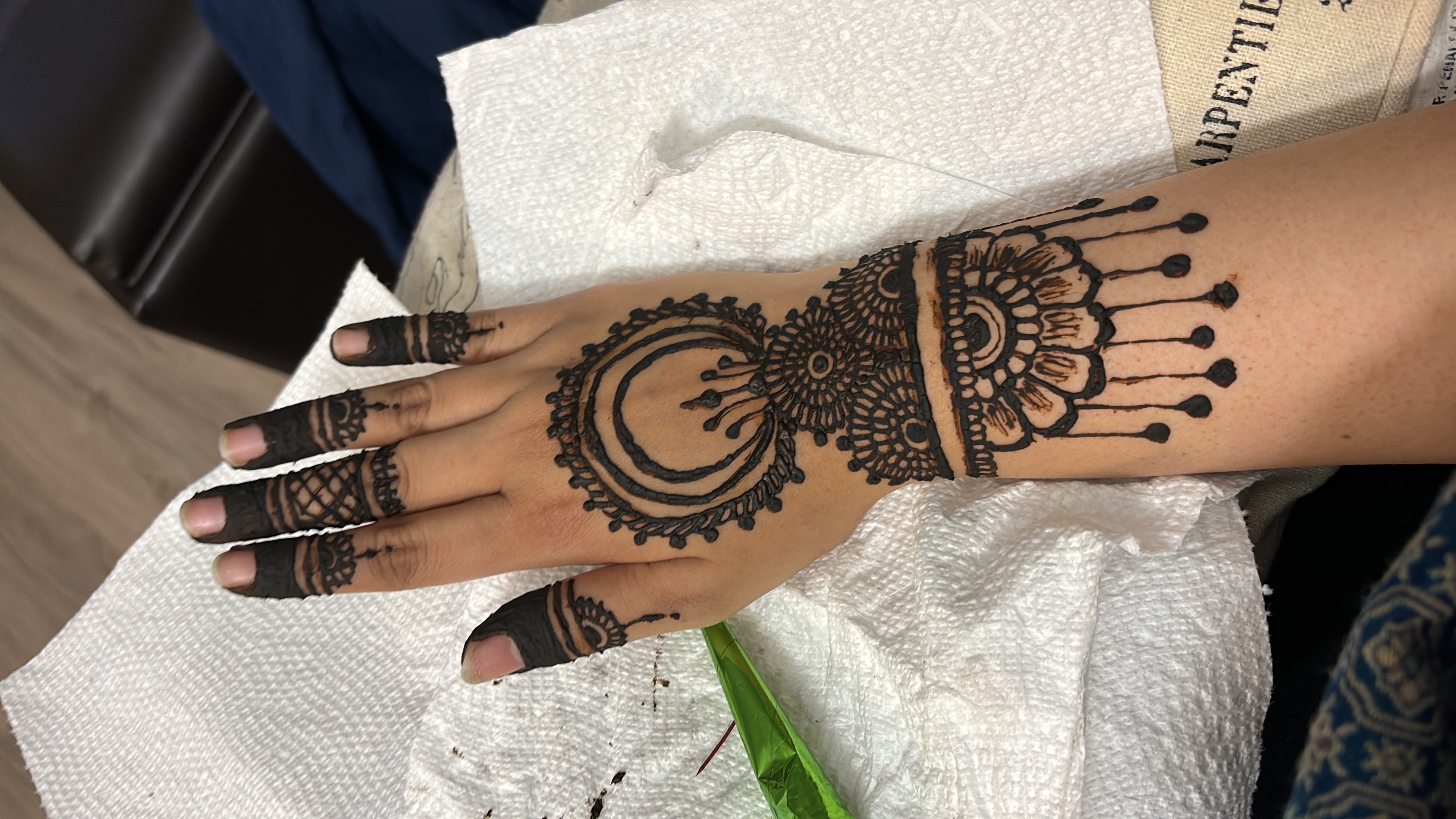 Henna Design 11